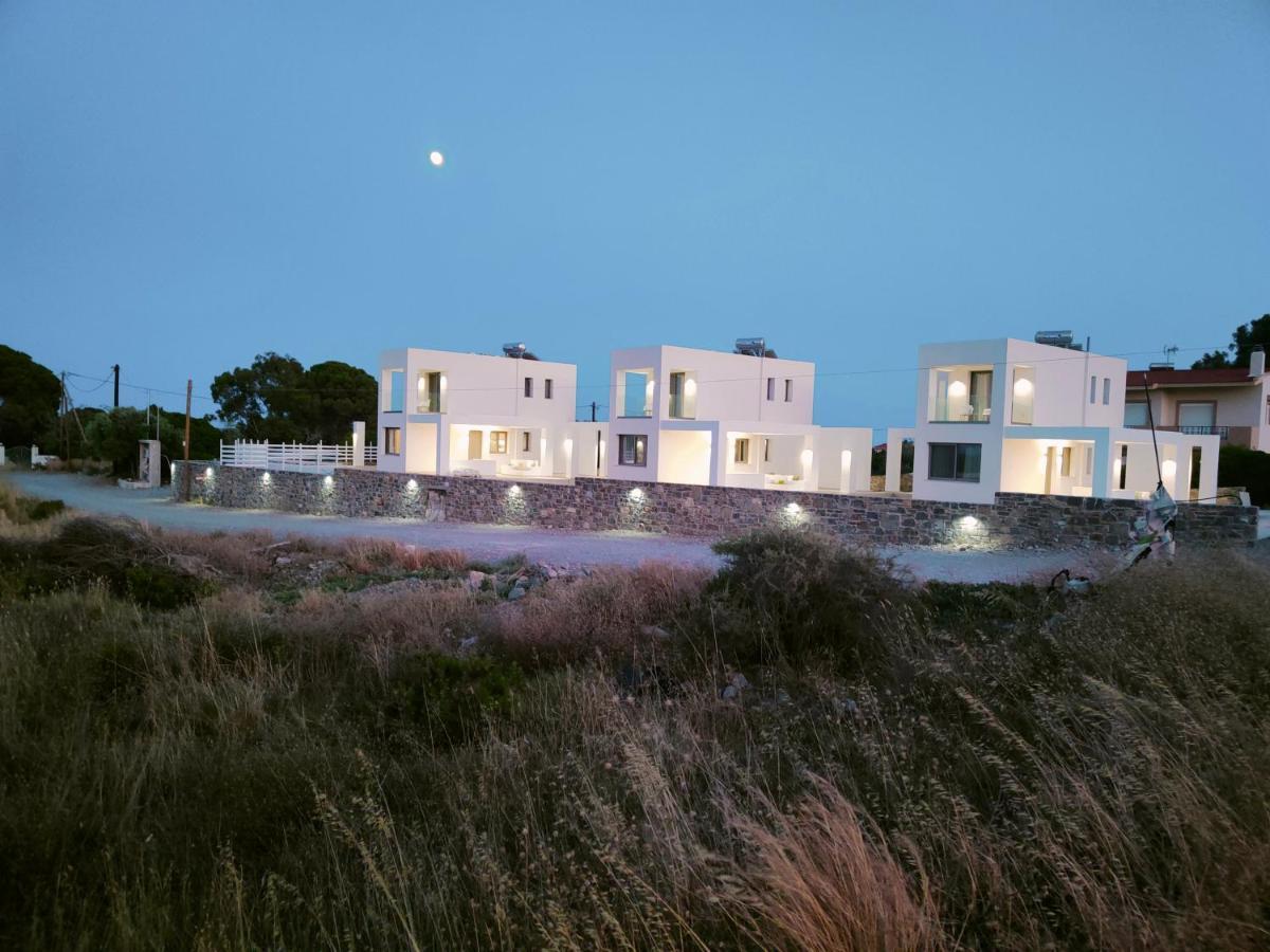Alpha Villas 根纳迪 外观 照片