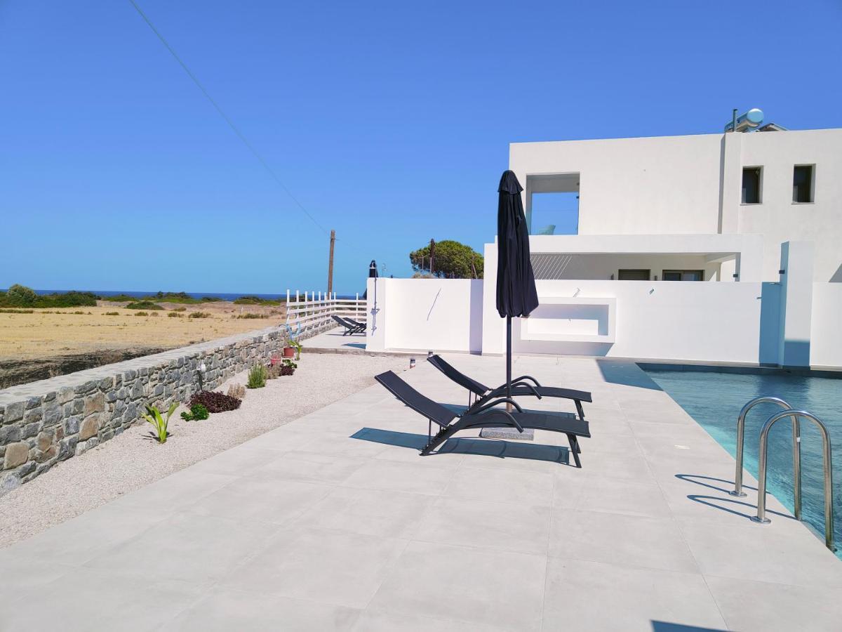Alpha Villas 根纳迪 外观 照片