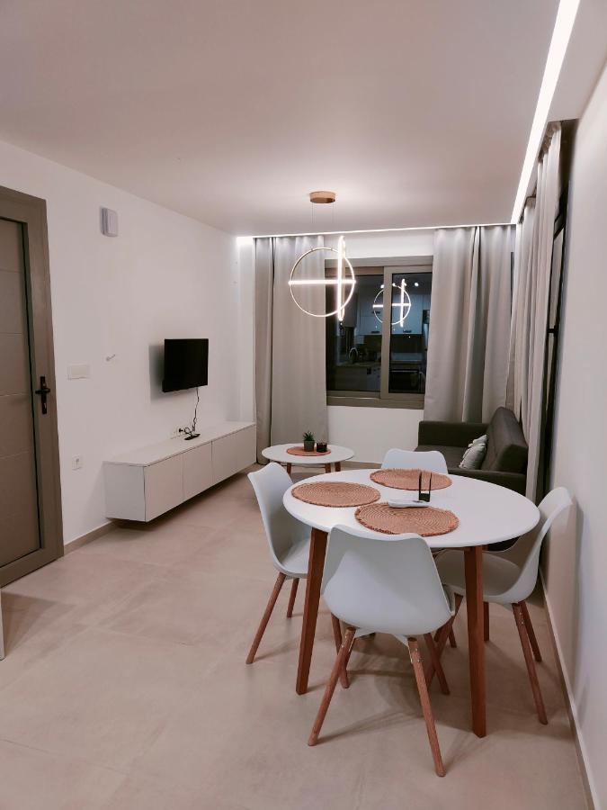 Alpha Villas 根纳迪 外观 照片